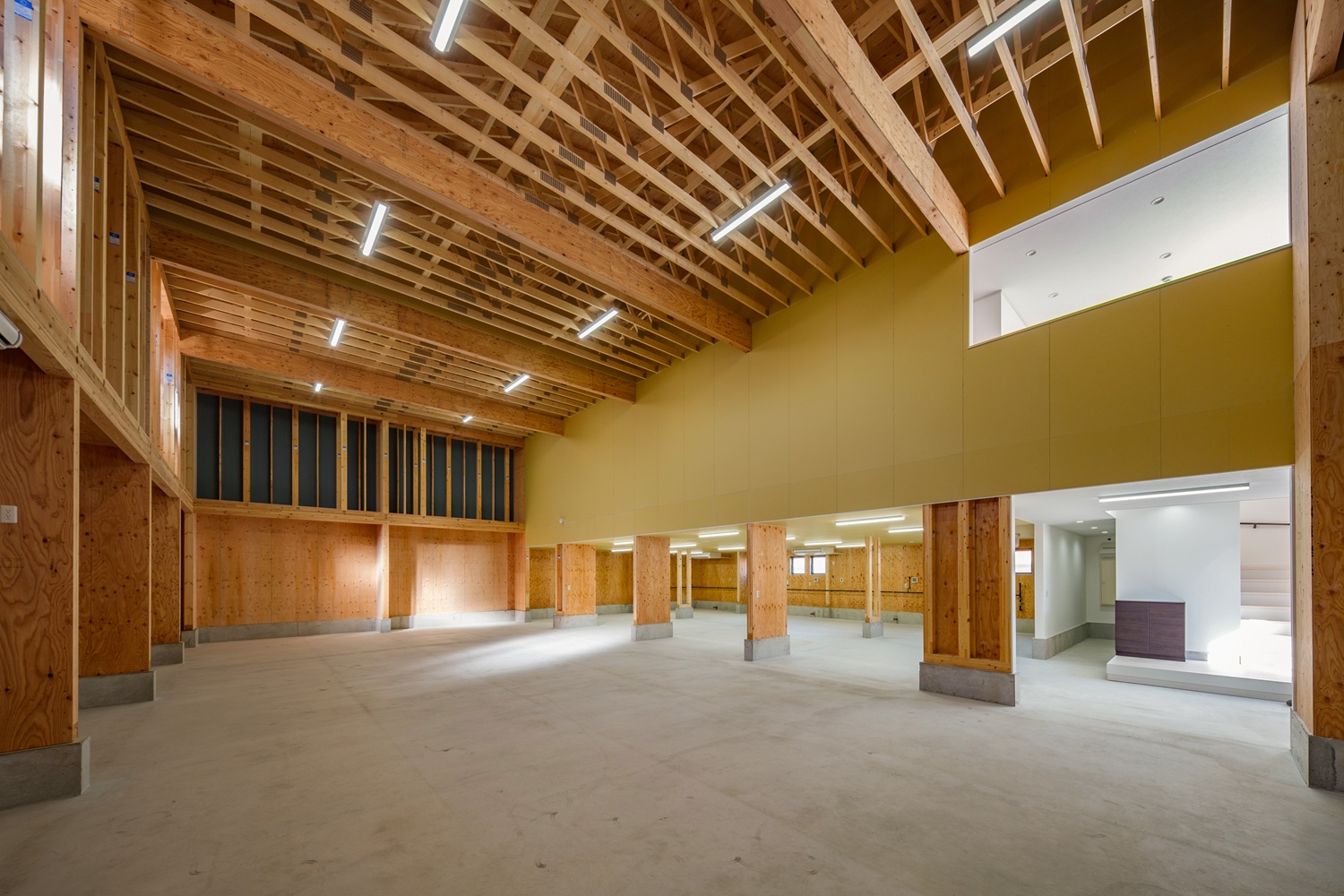 不透明な情勢下での賢明な選択。三郷市E様が導き出した「木造倉庫」という回答