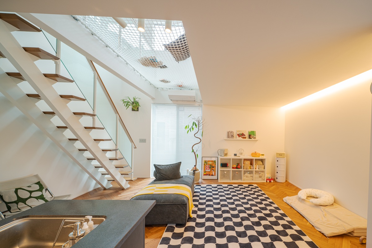 リビングの上が「空中キャンバス」に！イシンホーム三郷店（松井産業）が贈る、アスレチックネットのある注文住宅