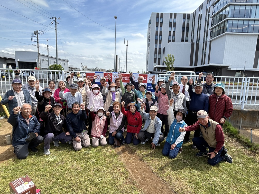 【三郷市彦成】蒼天に響き渡る打球音！「第13回 松井産業プレゼンツ グラウンド・ゴルフ大会」を挙行