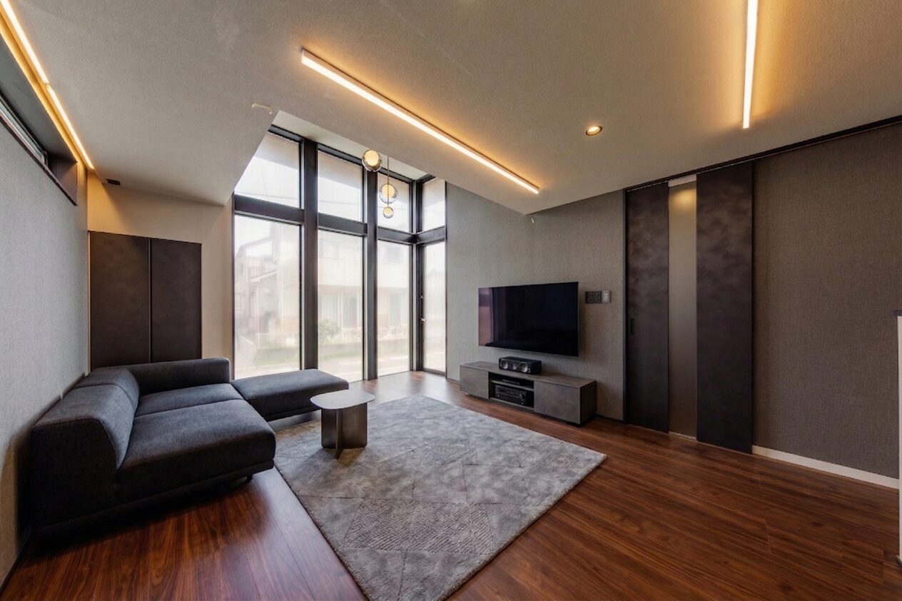 【埼玉県三郷市】水平線に宿る品格。五感を満たす、オーガニックな住まい M様邸